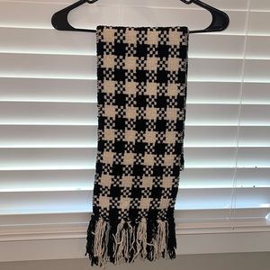 Black and White Checkered Scarf- GREAT condition!